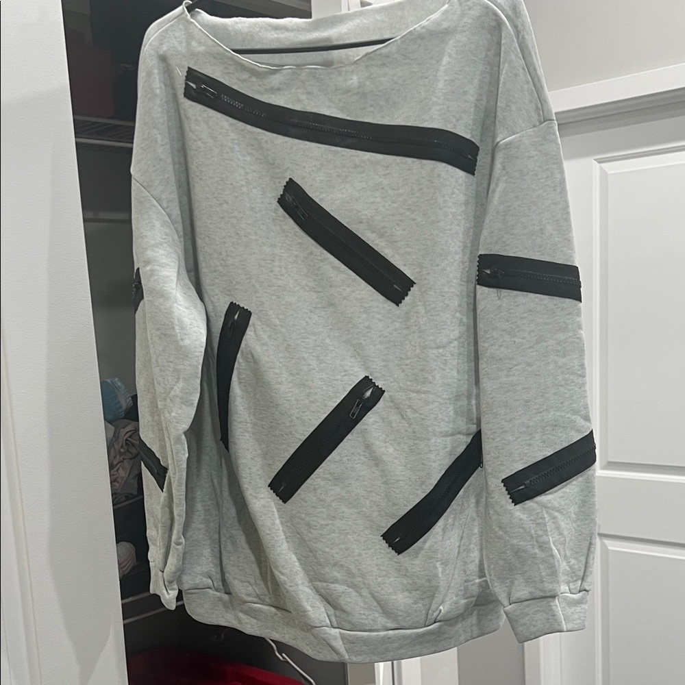Gray Sweatshirt with Black Zipper Accents